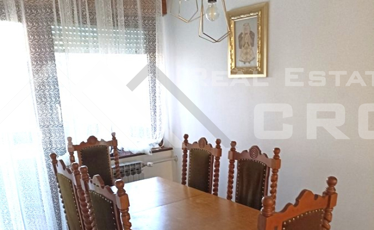 Furnished apartment in a beautiful location near amenities, for sale (1)