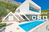 Luxurious villa with swimming pool and magnificent sea view, for sale (24)